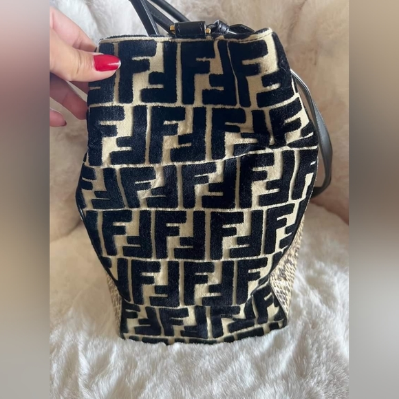 AUTHENTIC FENDI 2Jours -  RARE ITEM - Picture 8 of 16